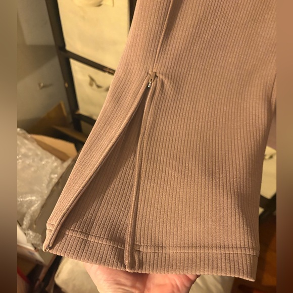 Lululemon Ribbed Softstreme Zip Leg High Rise Cropped Pant 25” size 12 - Picture 9 of 11